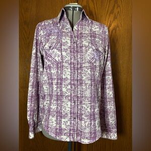 Outback Trading Company lavender women’s Casual Shirt - small.
